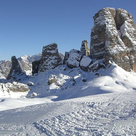 Villa Cristallino -Stayincortina コルティーナ・ダンペッツォ エクステリア 写真