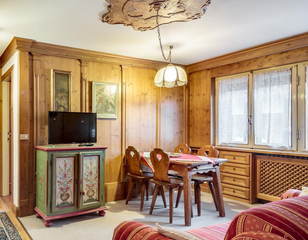 Villa Cristallino -Stayincortina コルティーナ・ダンペッツォ エクステリア 写真