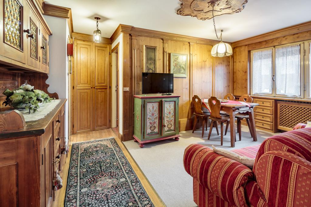 Villa Cristallino -Stayincortina コルティーナ・ダンペッツォ エクステリア 写真